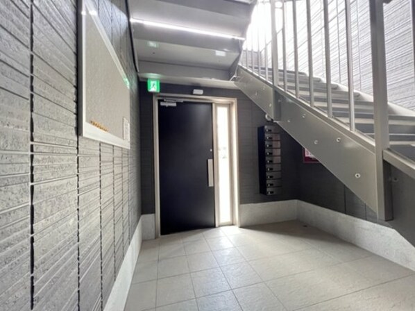宇都宮駅 バス6分  東図書館入口下車：停歩1分 3階の物件外観写真